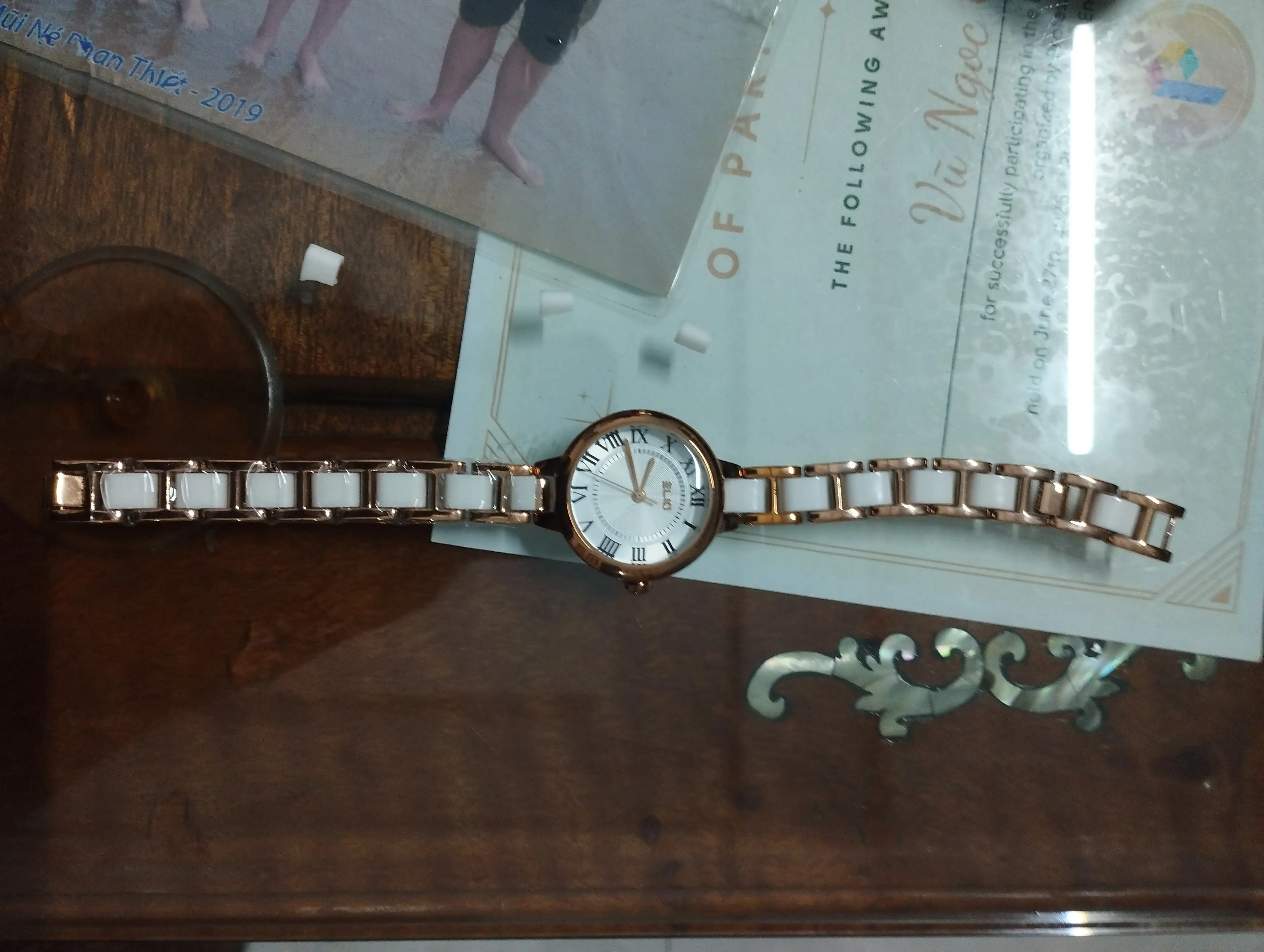 Khách hàng review Đồng hồ ELIO Nàng Thơ 28 mm Nữ ES031-01 3