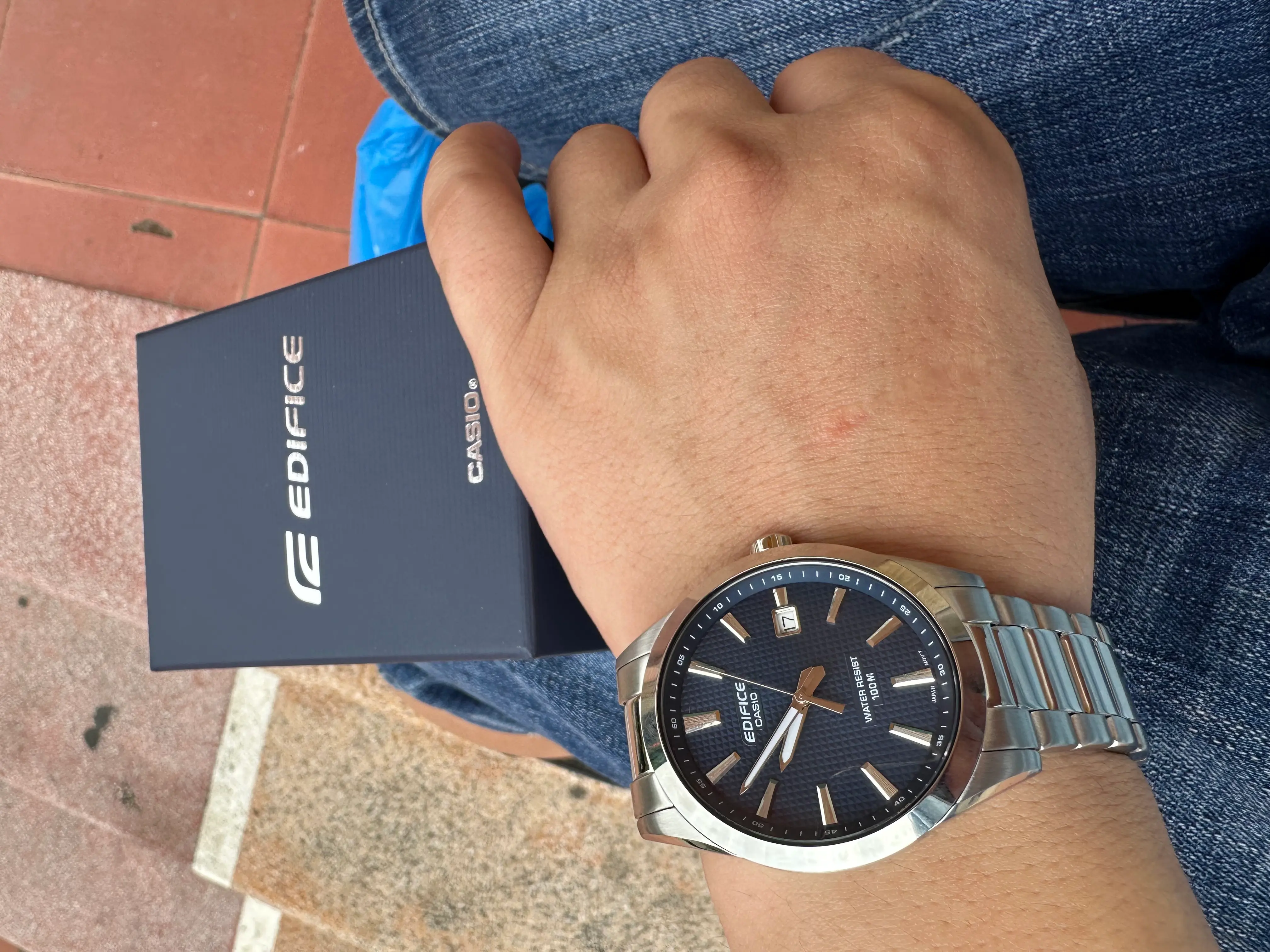 Khách hàng review Đồng hồ Edifice Casio 40 mm Nam EFV-160D-2AVDF 1