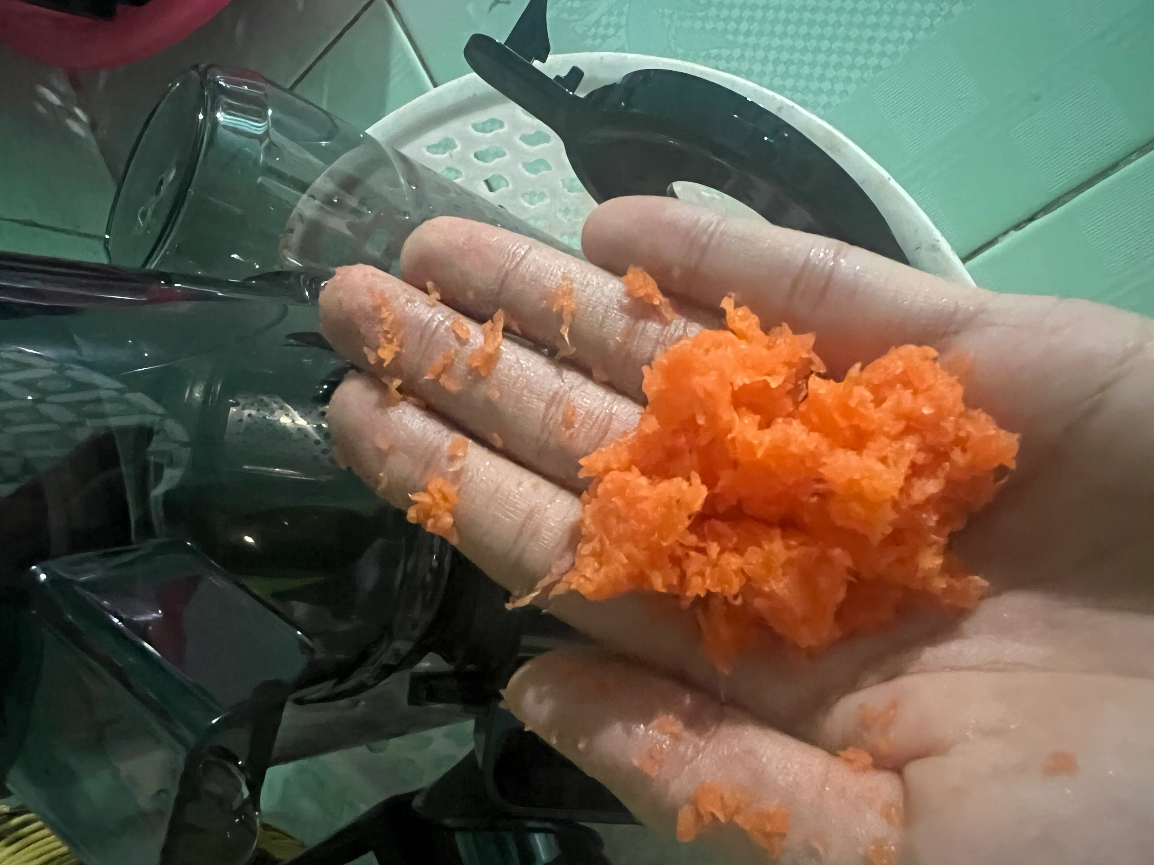 Khách hàng review Máy ép chậm AVA SJ-051C 1