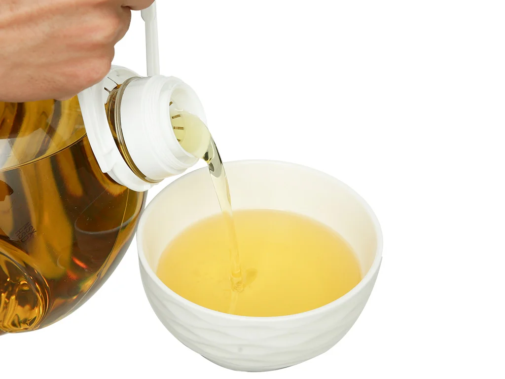 Dầu thực vật Cooking Oil Nutri Plus Nakydaco can 5 lít 9