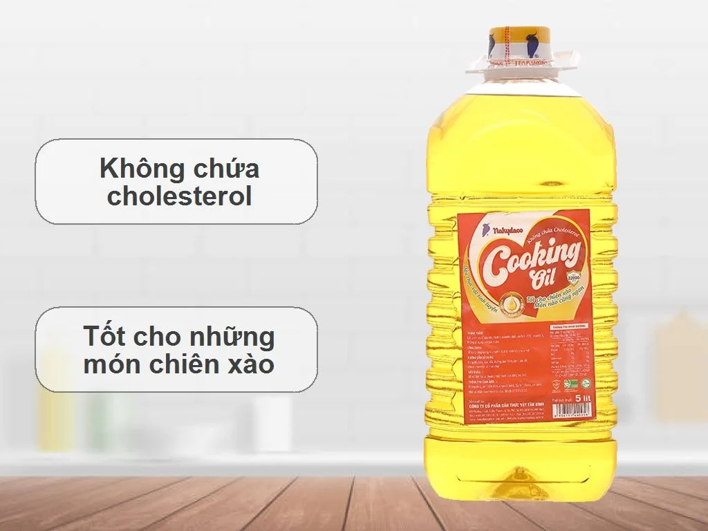 Dầu thực vật Cooking Oil Nutri Plus Nakydaco can 5 lít 1